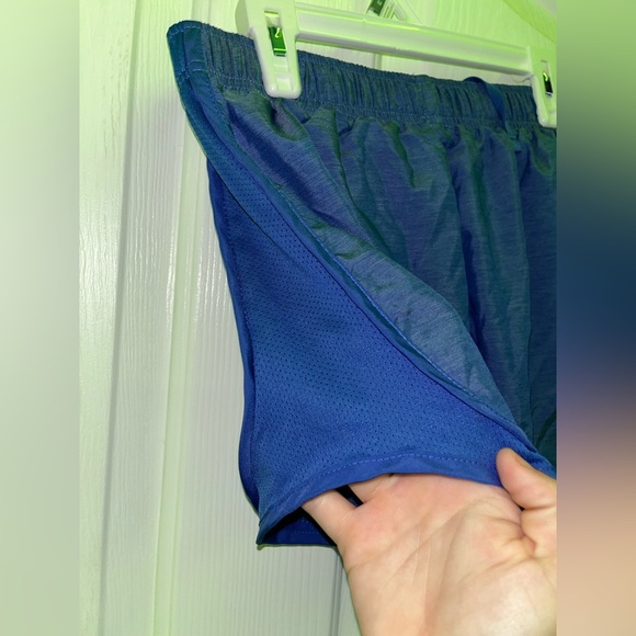 2 PAIRS NIKE RUNNING SHORTS - Picture 7 of 7